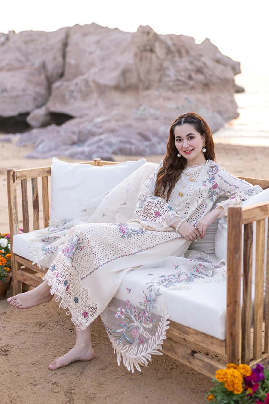 Qalamkar Luxury Chiken Kari Lawn 3 Pieces Unstitched SELIN