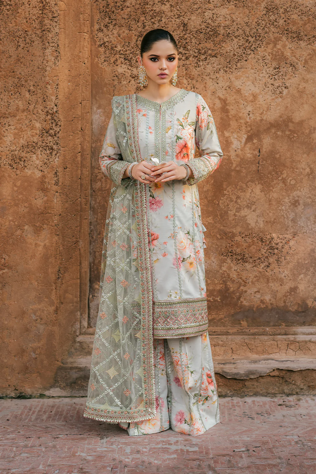 Iznik Luxury Embroidered Lawn Unstitched 3 Pc Eid Collection