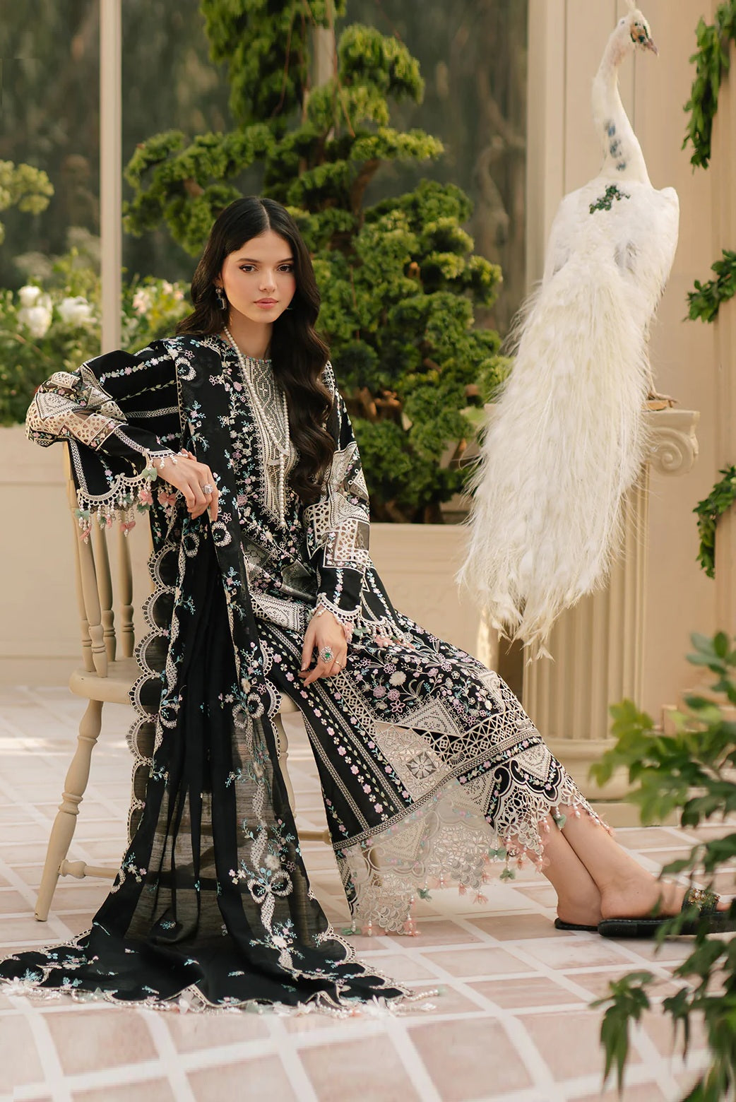 Bin Lawn Embroidered 3 Piece Unstitched Fareesa