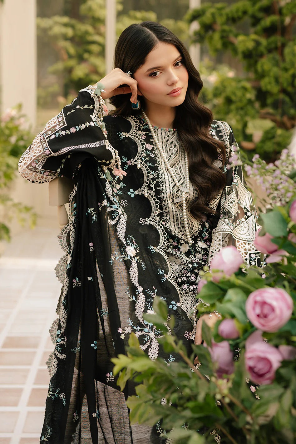 Bin Lawn Embroidered 3 Piece Unstitched Fareesa