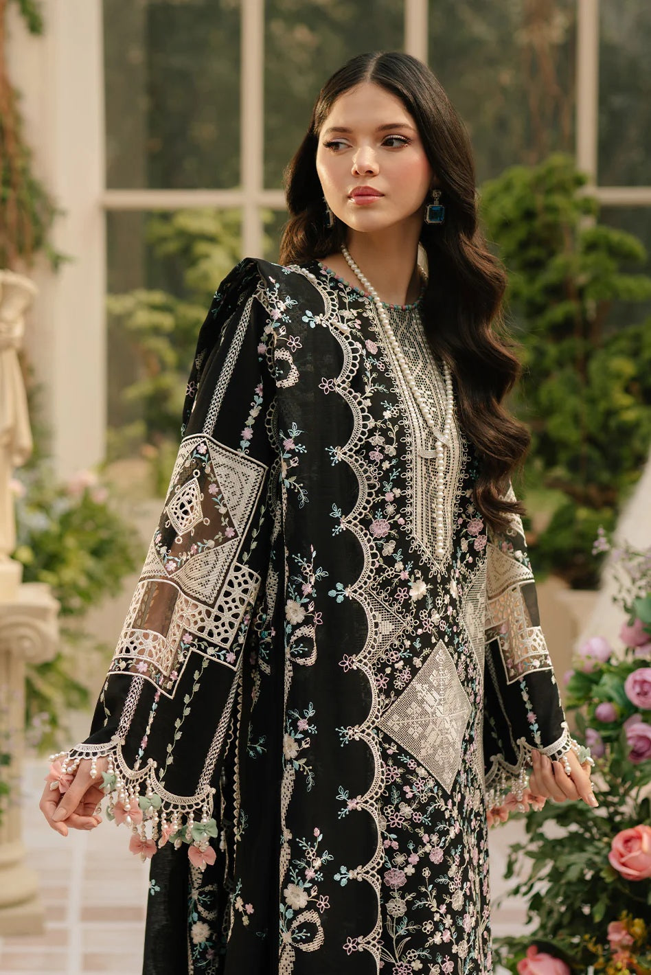 Bin Lawn Embroidered 3 Piece Unstitched Fareesa