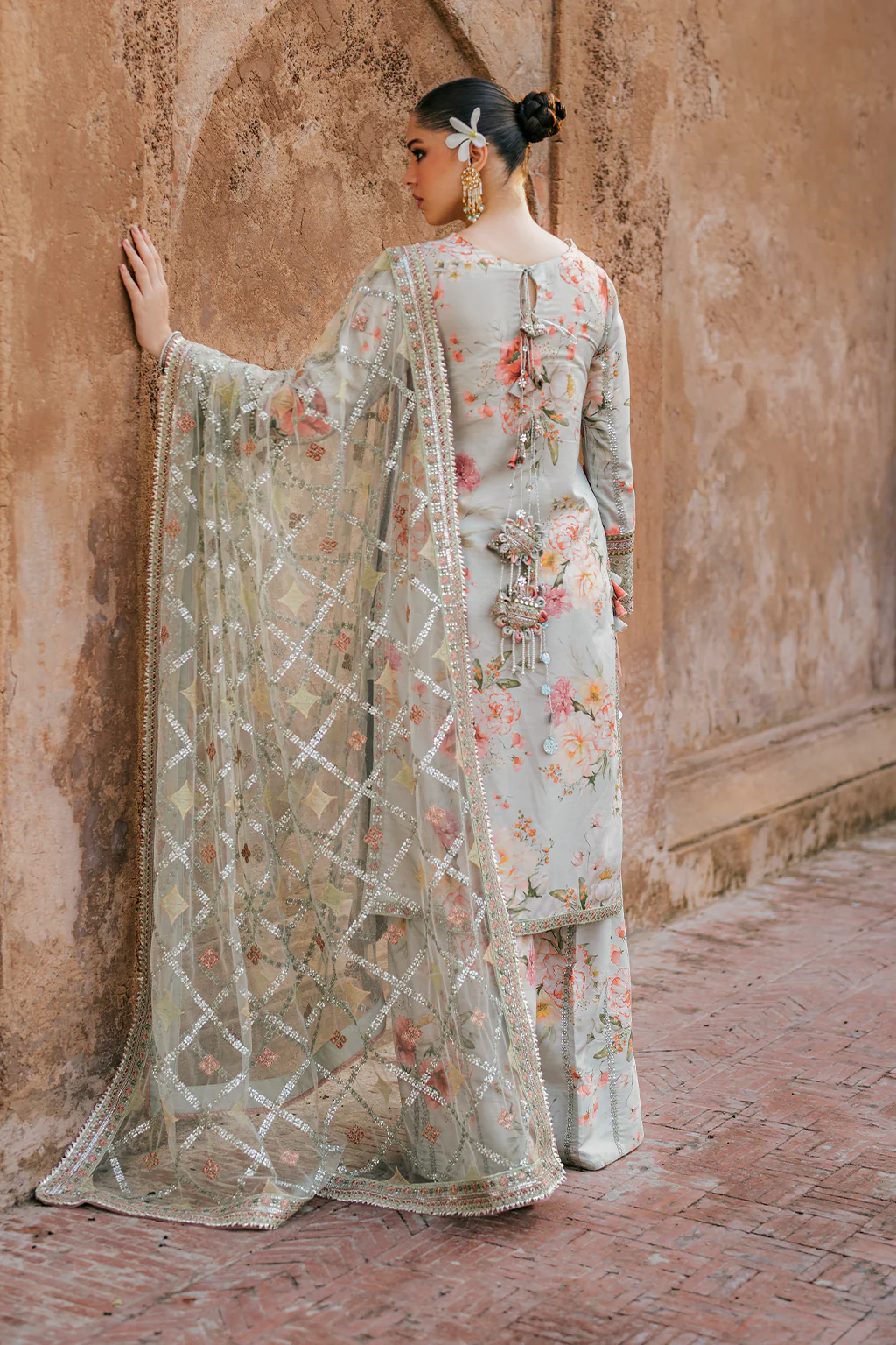 Iznik Luxury Embroidered Lawn Unstitched 3 Pc Eid Collection