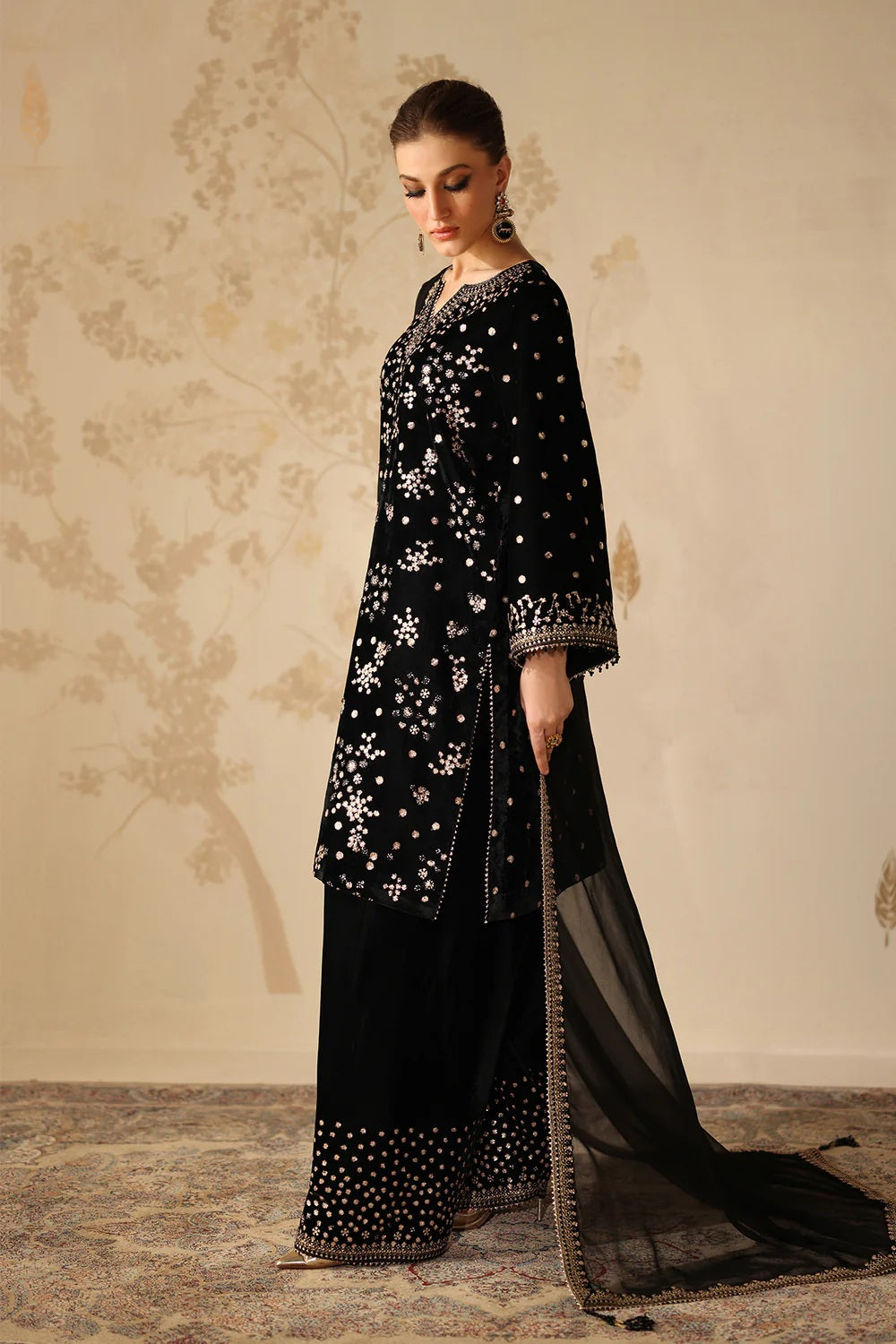 Baroque Velvet Embroidered 3 Piece Unstitched