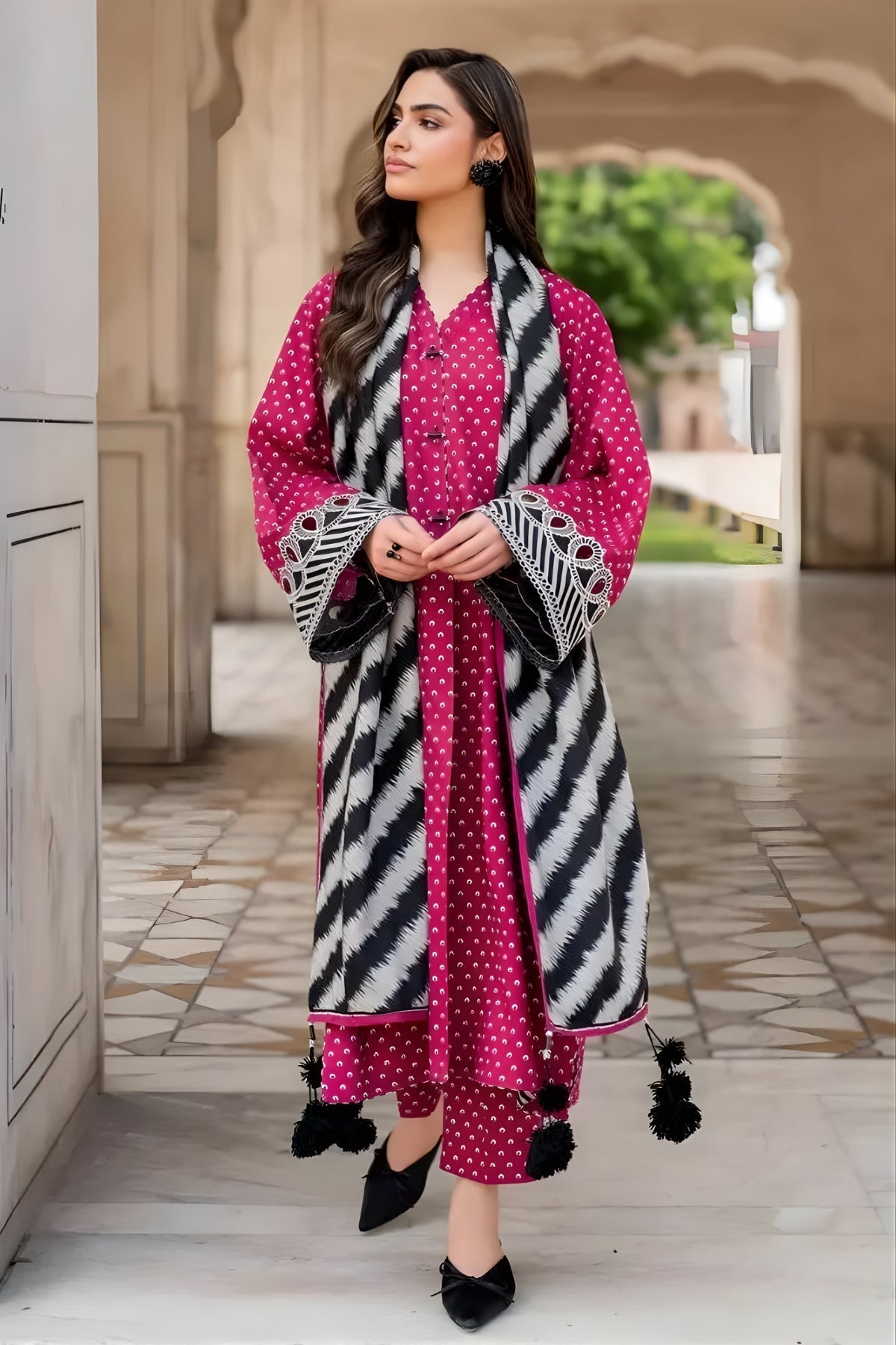 Baroque - 3PC Unstitched Printed Khaddar Shirt with Printed Khaddar Dupatta and Trouser