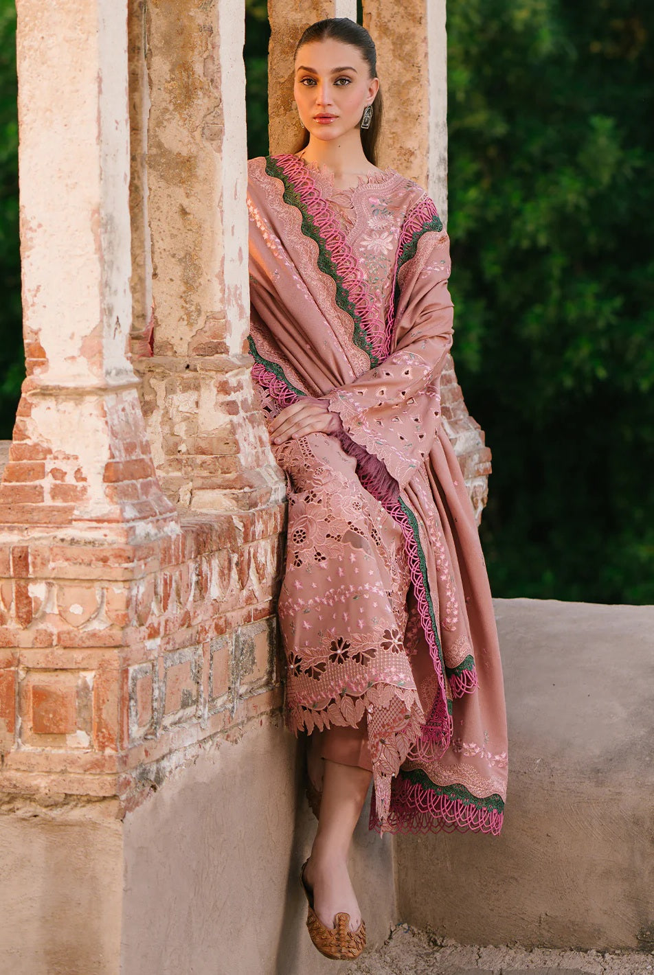 Bin Ilyas - Gulabi Baagh - Lawn Embroidered 3 Piece Collection 152 A