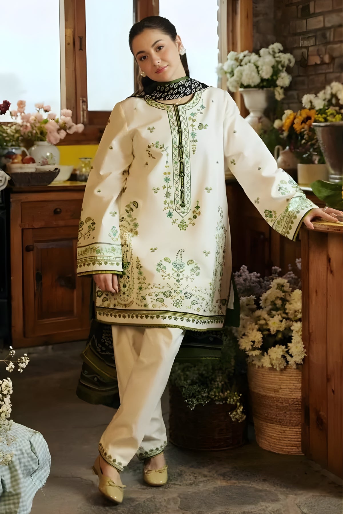 Zara Shah Jahan - 3PC Unstitched Lawn Embroidered Shirt with Printed Slub Net Dupatta