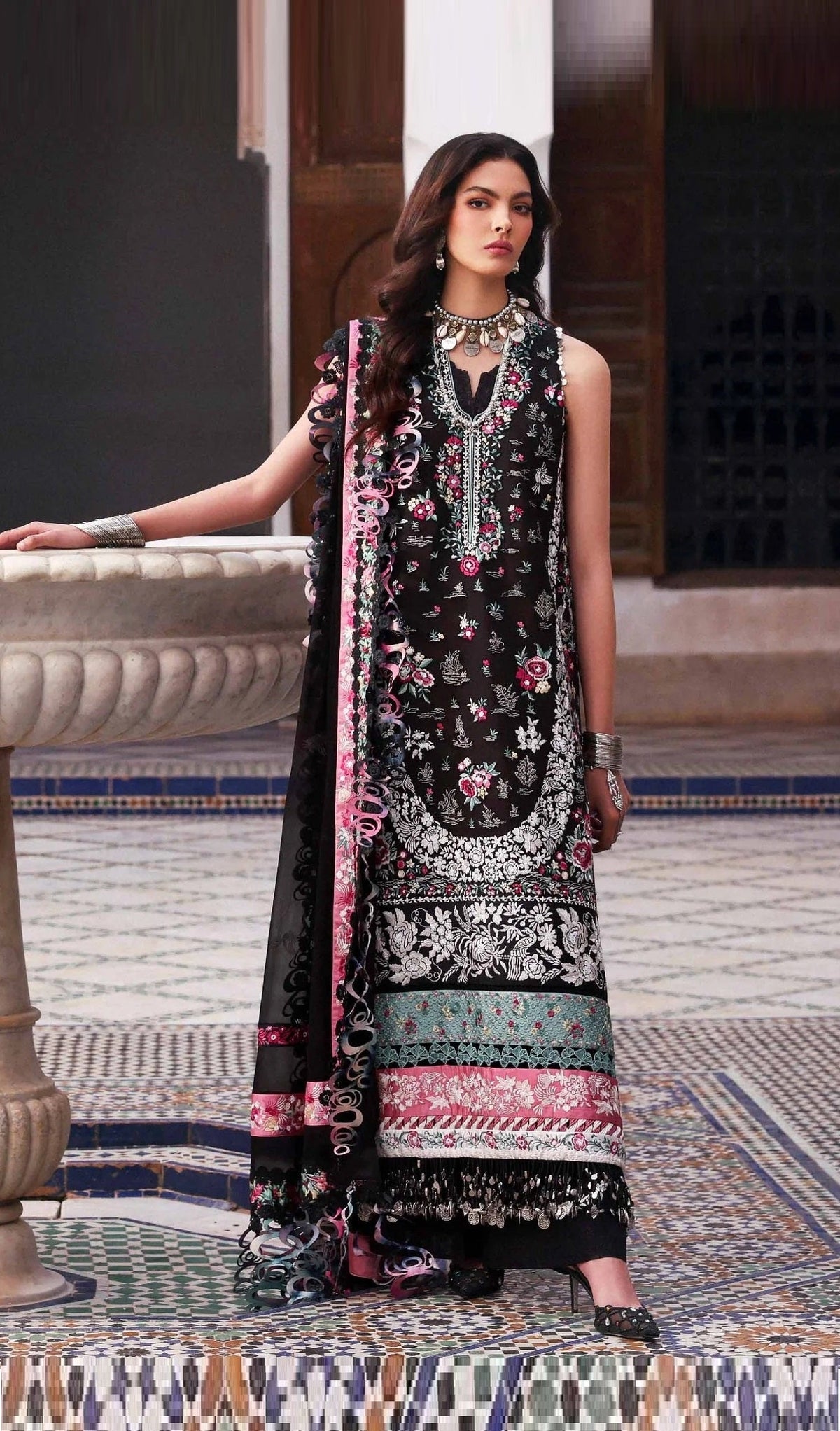 Republic WomensWear Reine Luxury Embroidered Lawn Unstitched 3Pc Suit D - Elia