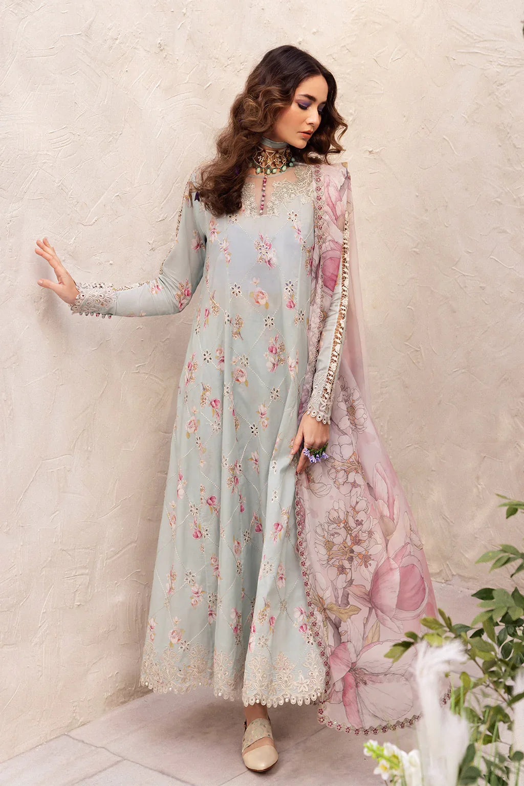Iznik Luxury Lawn Embroidered Unstitched Collection
