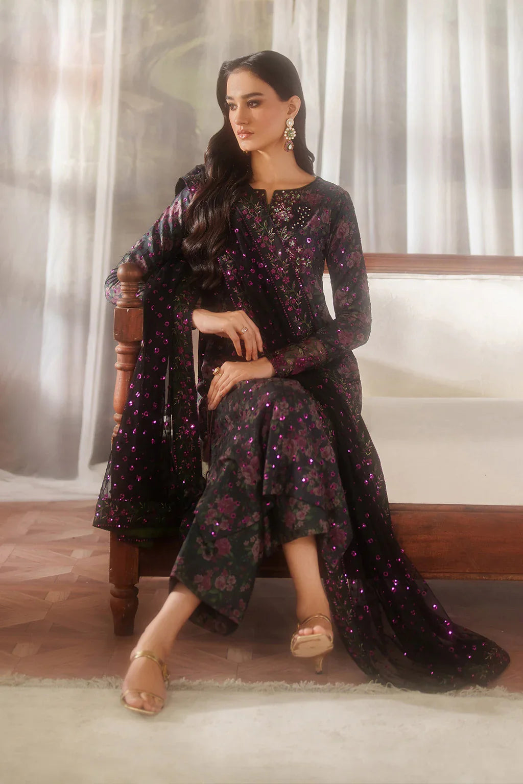 Iznik Luxury Printed & Embroidered Unstitched Lawn Suit