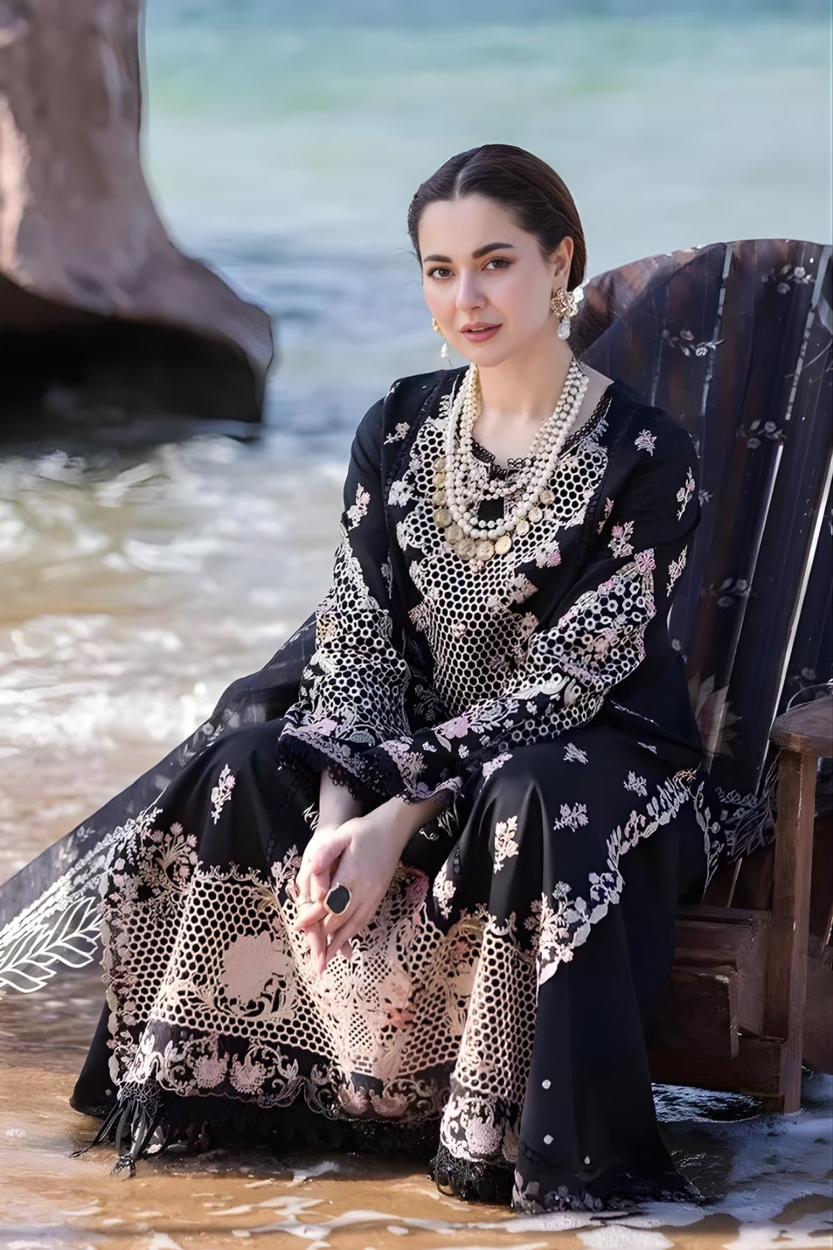 Qalamkar 3PC Unstitched Lawn Heavy Embroidered Shirt with Print Embroidered Slub Net Dupatta