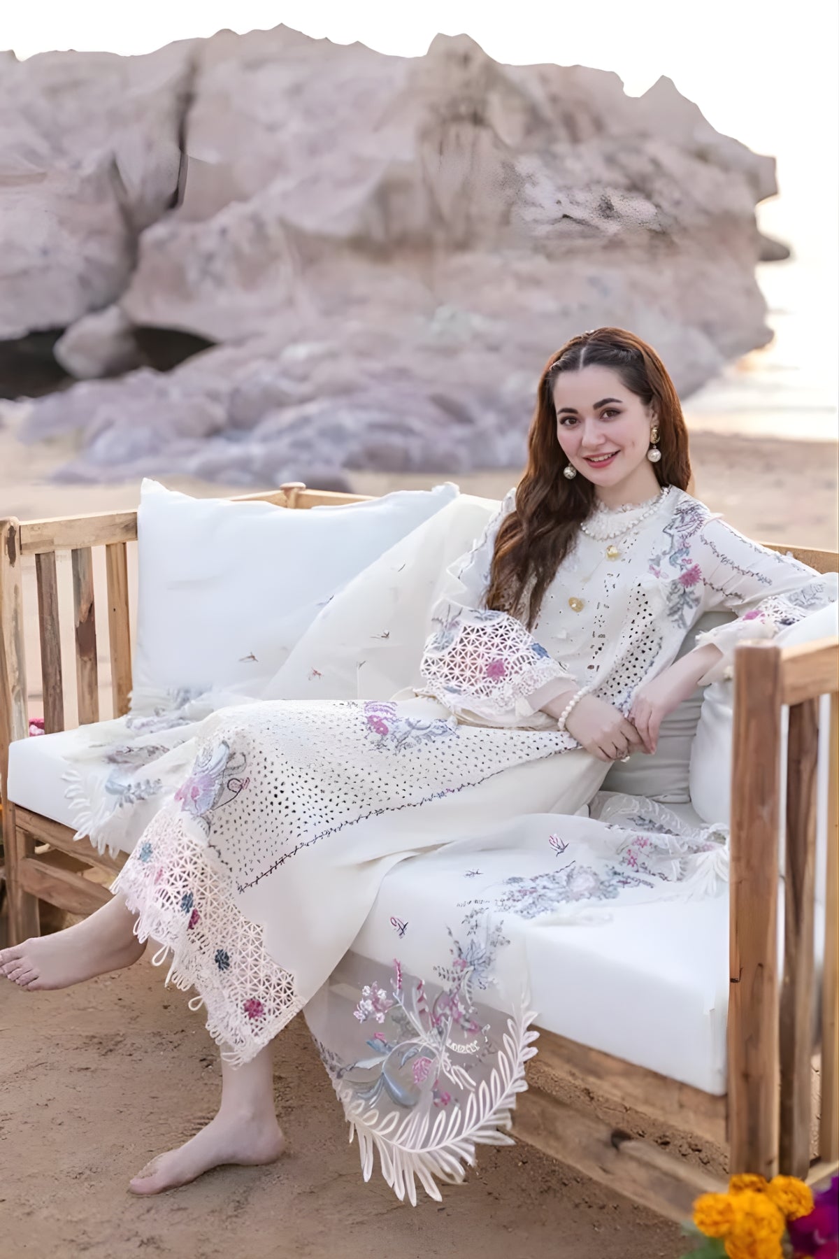 Qalamkar 3PC Unstitched Lawn Chicken Kari Embroidered Shirt with Embroidered Organza Dupatta