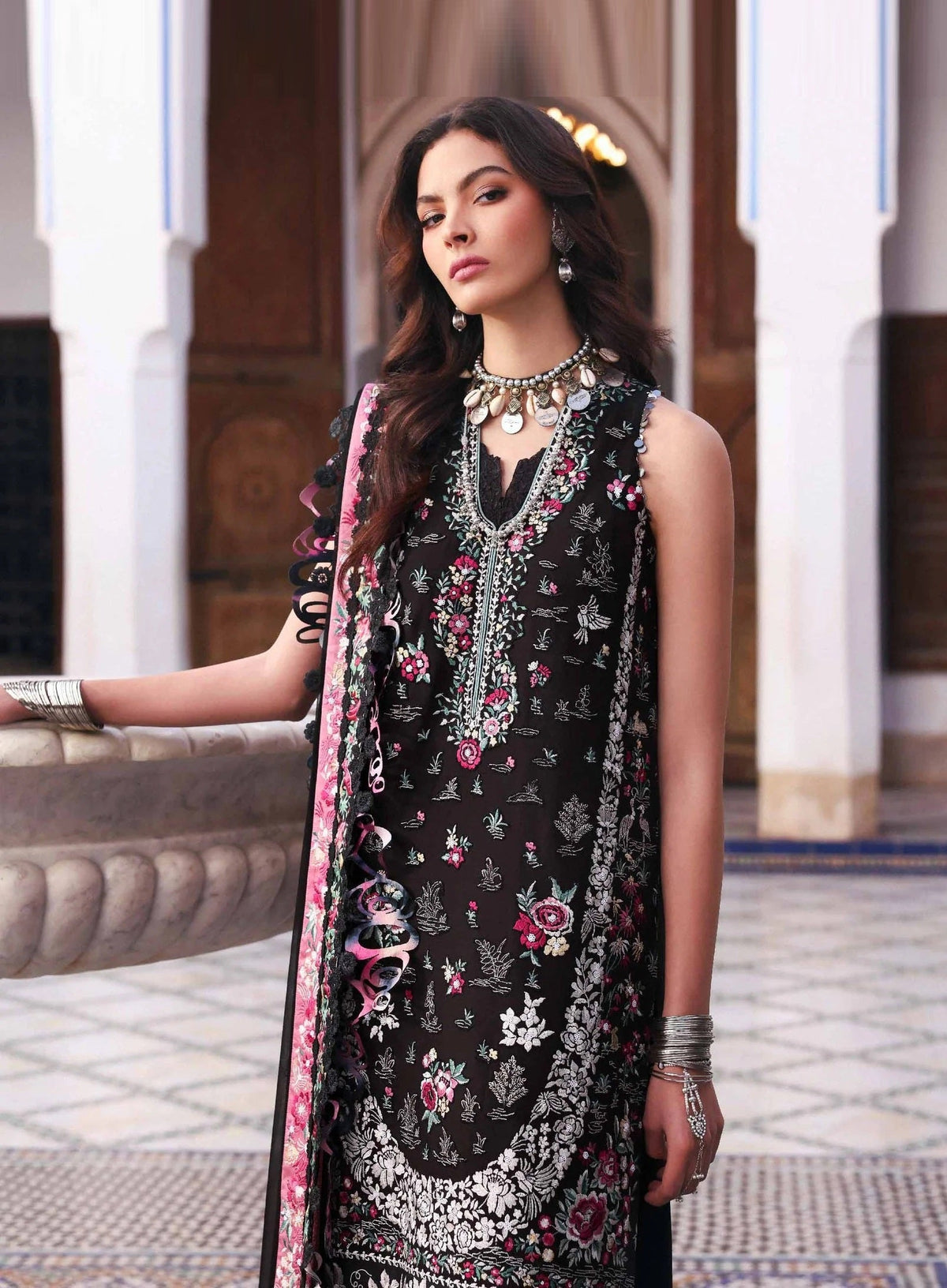 Republic WomensWear Reine Luxury Embroidered Lawn Unstitched 3Pc Suit D - Elia