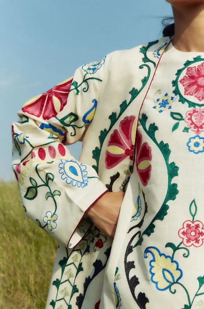 Zara Shah Jahan - 3PC Unstitched Dhanak Embroidered Shirt and Trouser with Printed Shawl