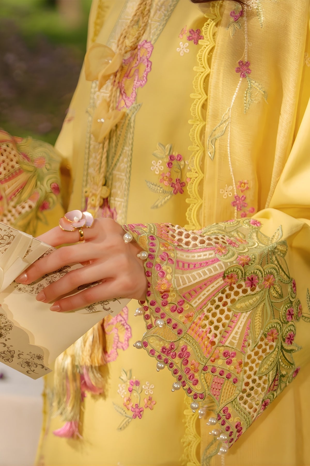 Rang Rasiya - 3PC Unstitched Lawn Embroidered Shirt with Cotton Net Dupatta and Trouser