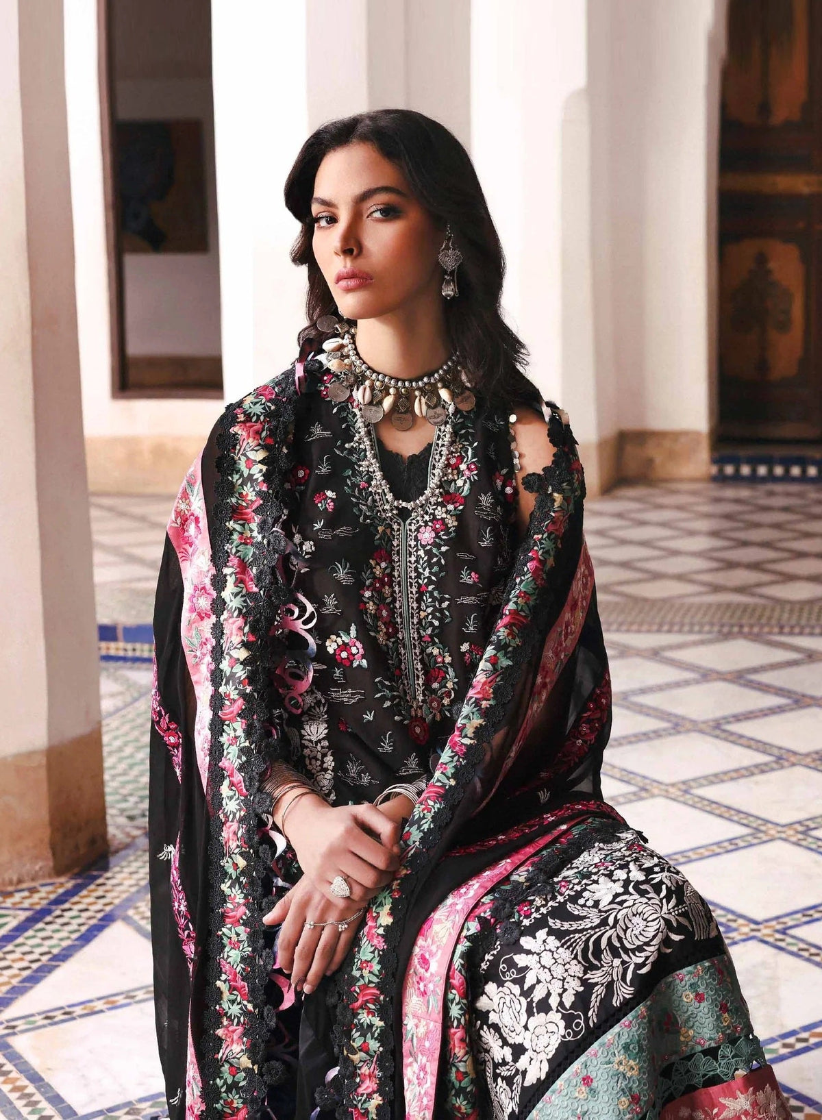 Republic WomensWear Reine Luxury Embroidered Lawn Unstitched 3Pc Suit D - Elia