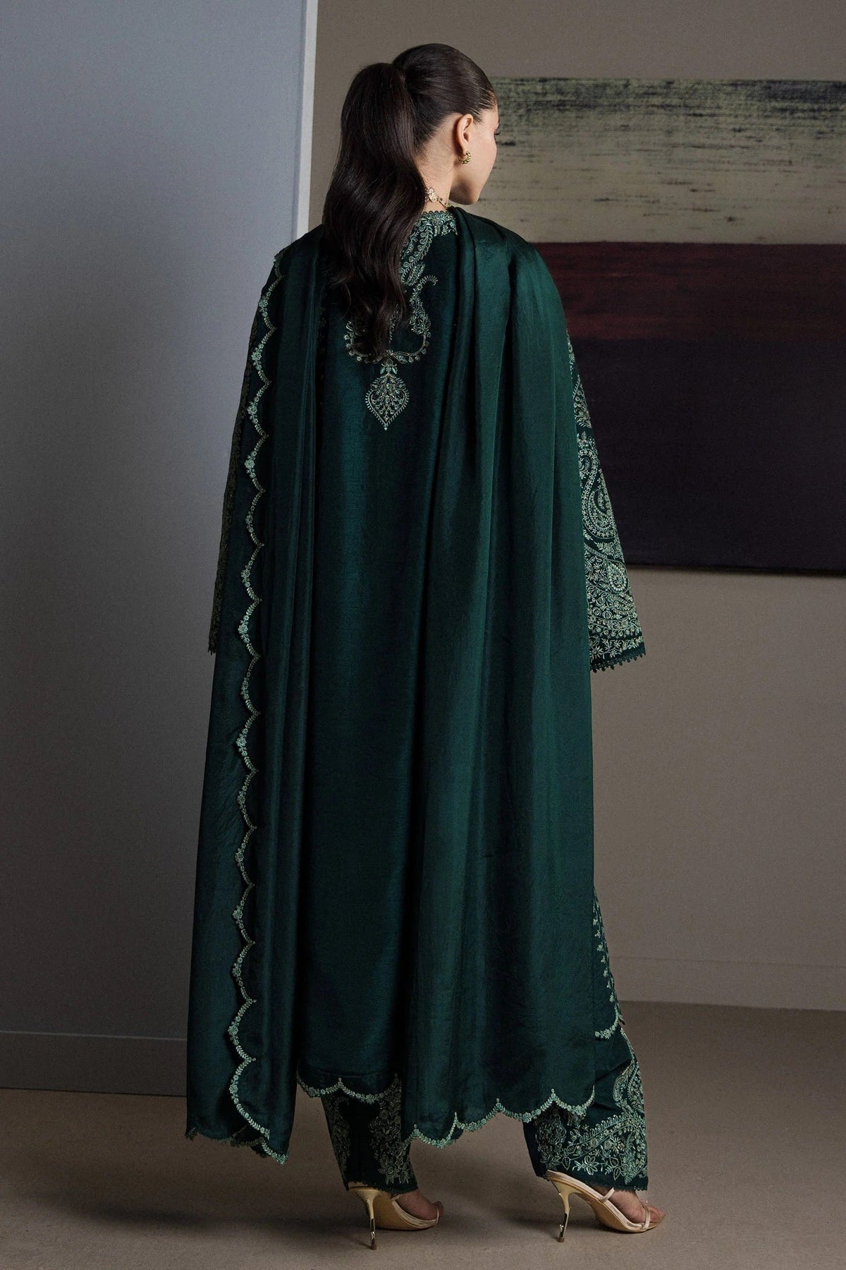 Zara Shahjahan Luxury Lawn Embroidered 3Pc Unstitched/Stitched Suit - Zehra