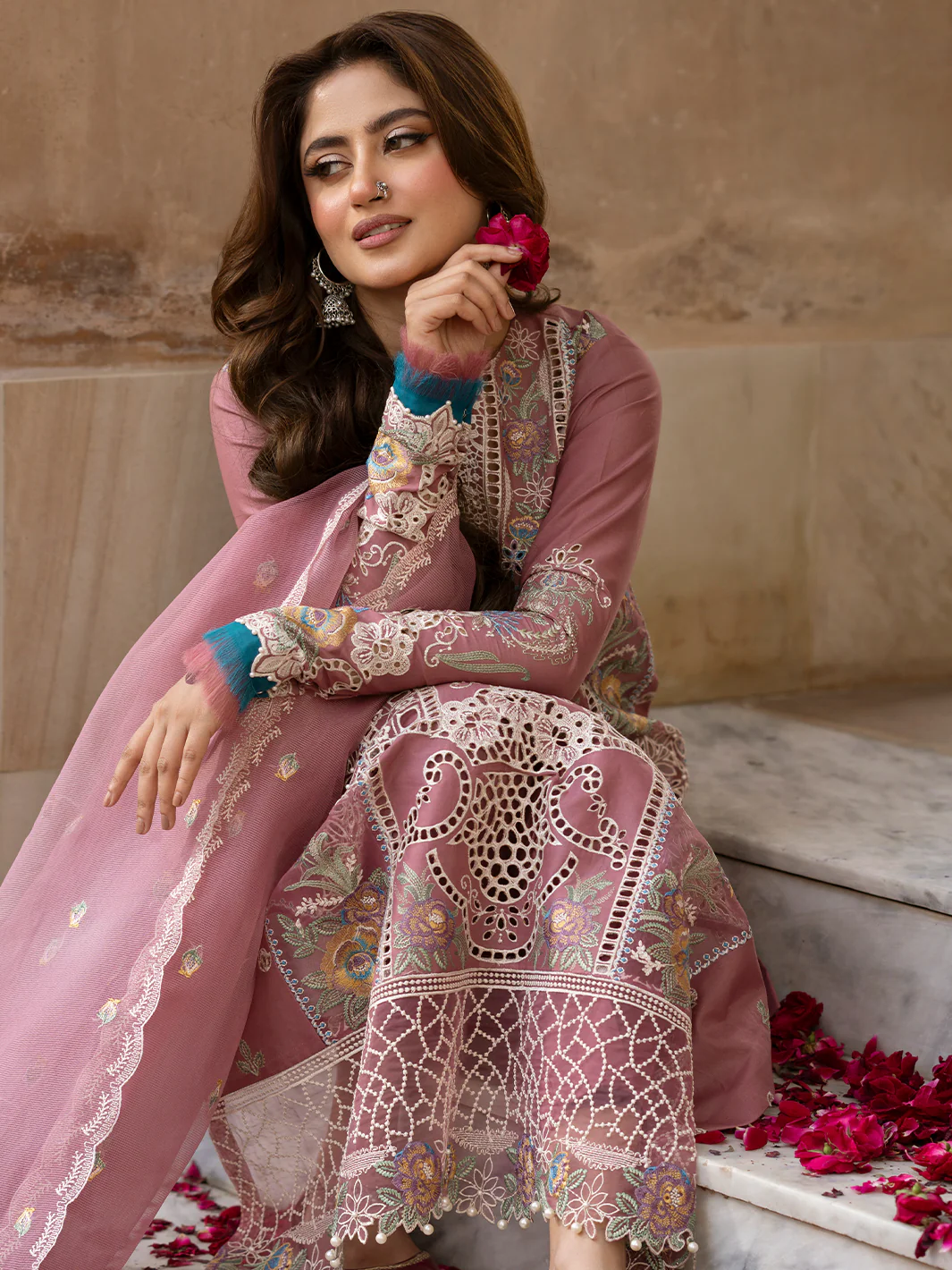 Bin Ilyas Luxury Lawn Embroidered 3 Pc Unstithced Collection DILBARO