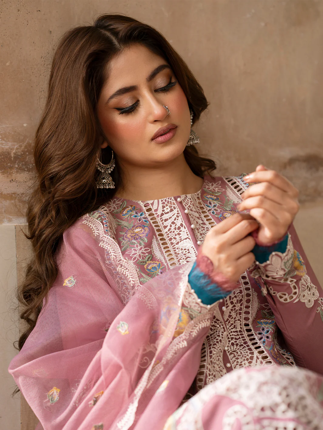 Bin Ilyas Luxury Lawn Embroidered 3 Pc Unstithced Collection DILBARO