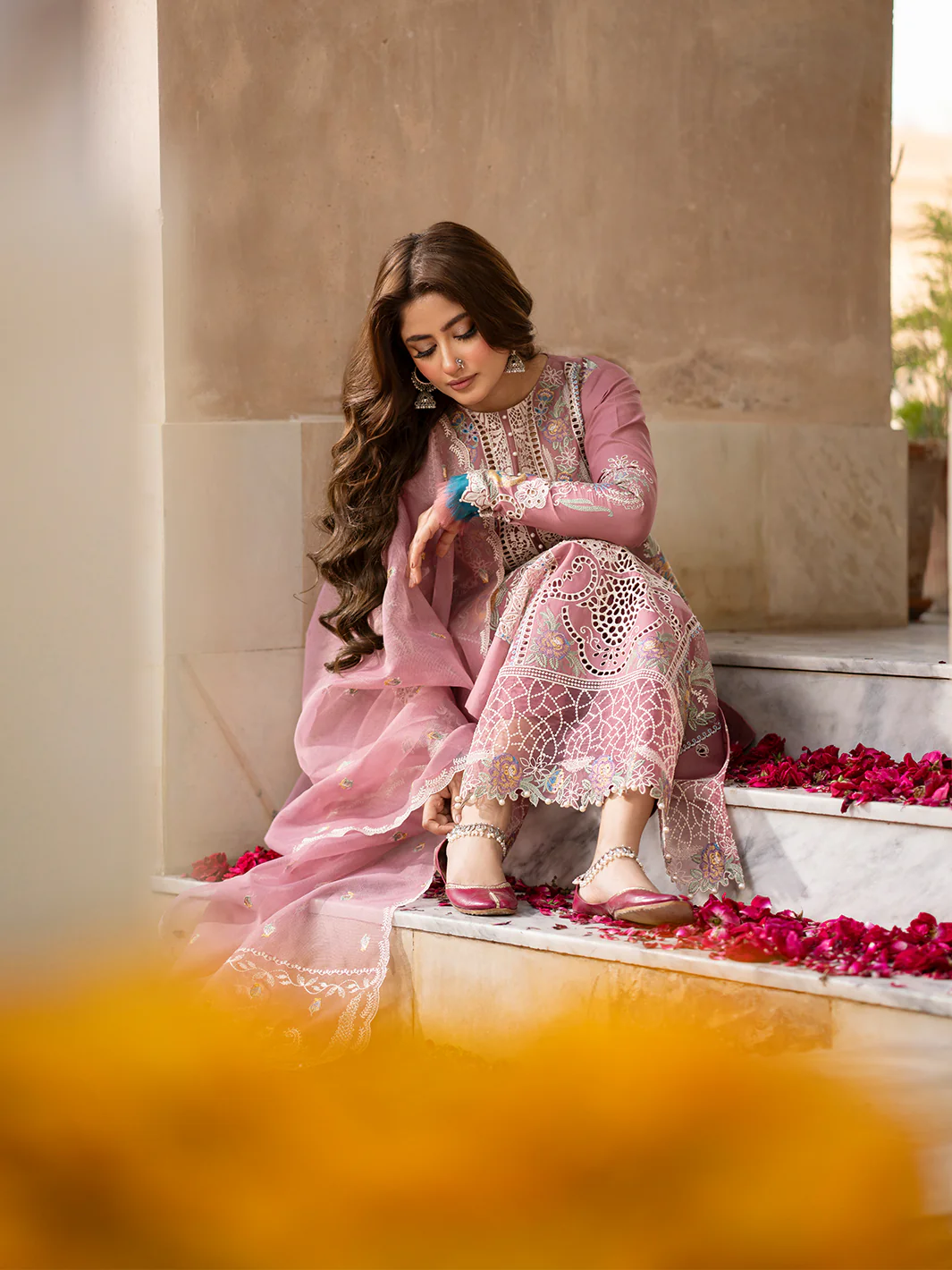 Bin Ilyas Luxury Lawn Embroidered 3 Pc Unstithced Collection DILBARO