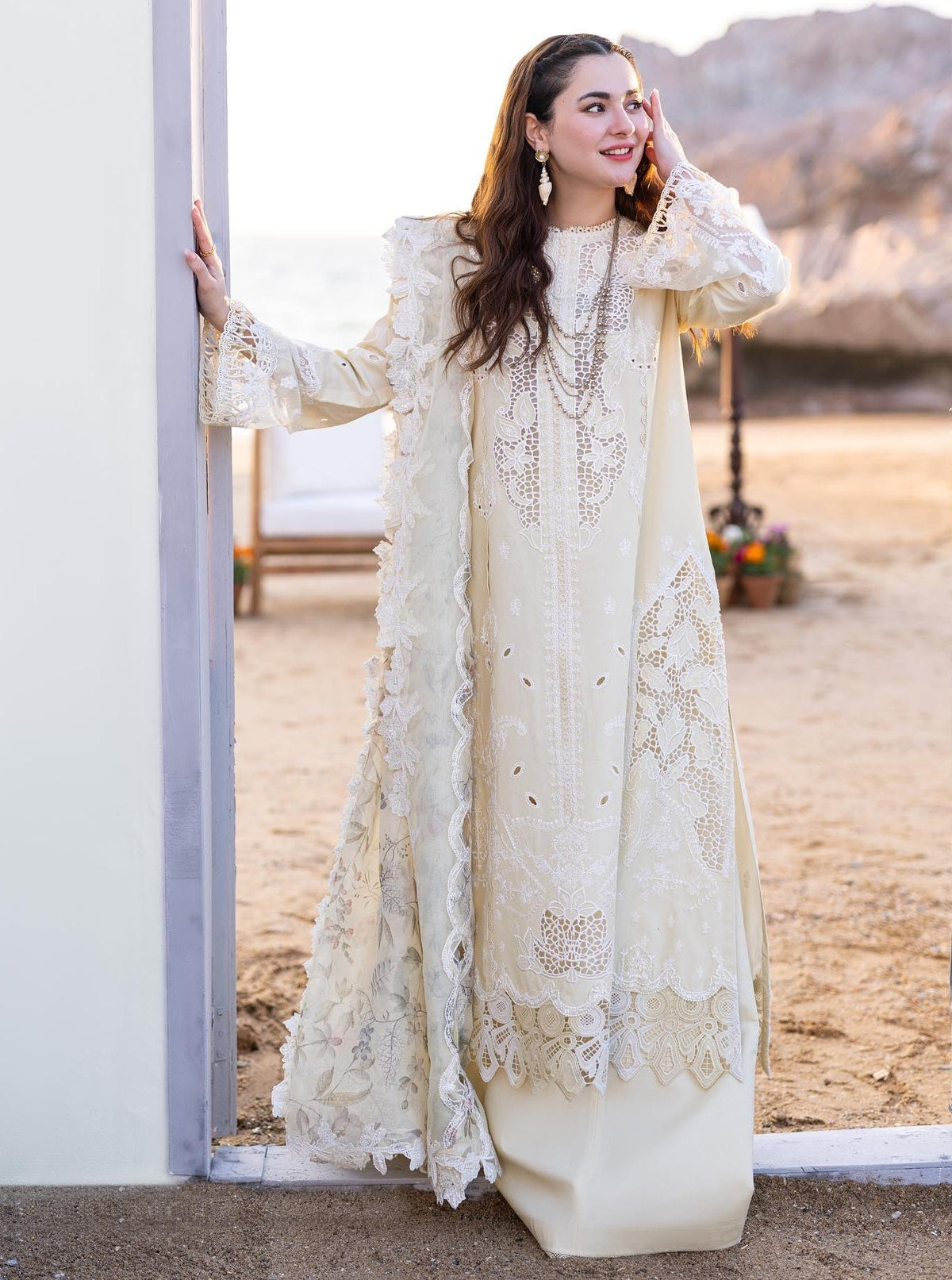 Qalamkar Sahil Kinare Luxury Lawn Embroidered 3 Piece Unstitched - Jana
