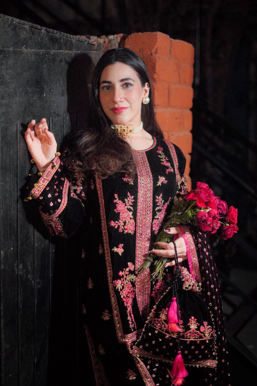 Aneelas Luxury Lawn Embroidered Suit 3 Piece Unstitched - Oceans Lawn