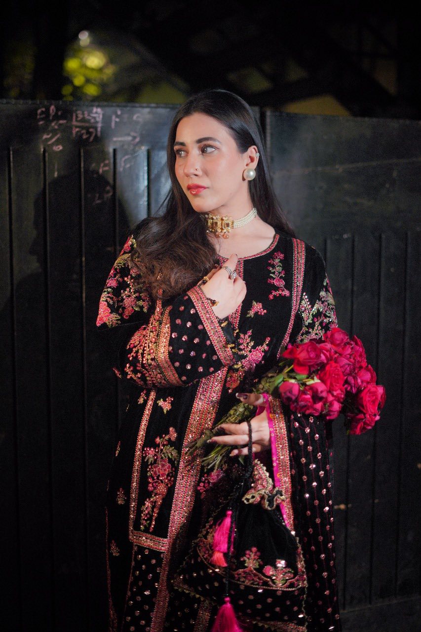 Aneelas Luxury Lawn Embroidered Suit 3 Piece Unstitched - Oceans Lawn