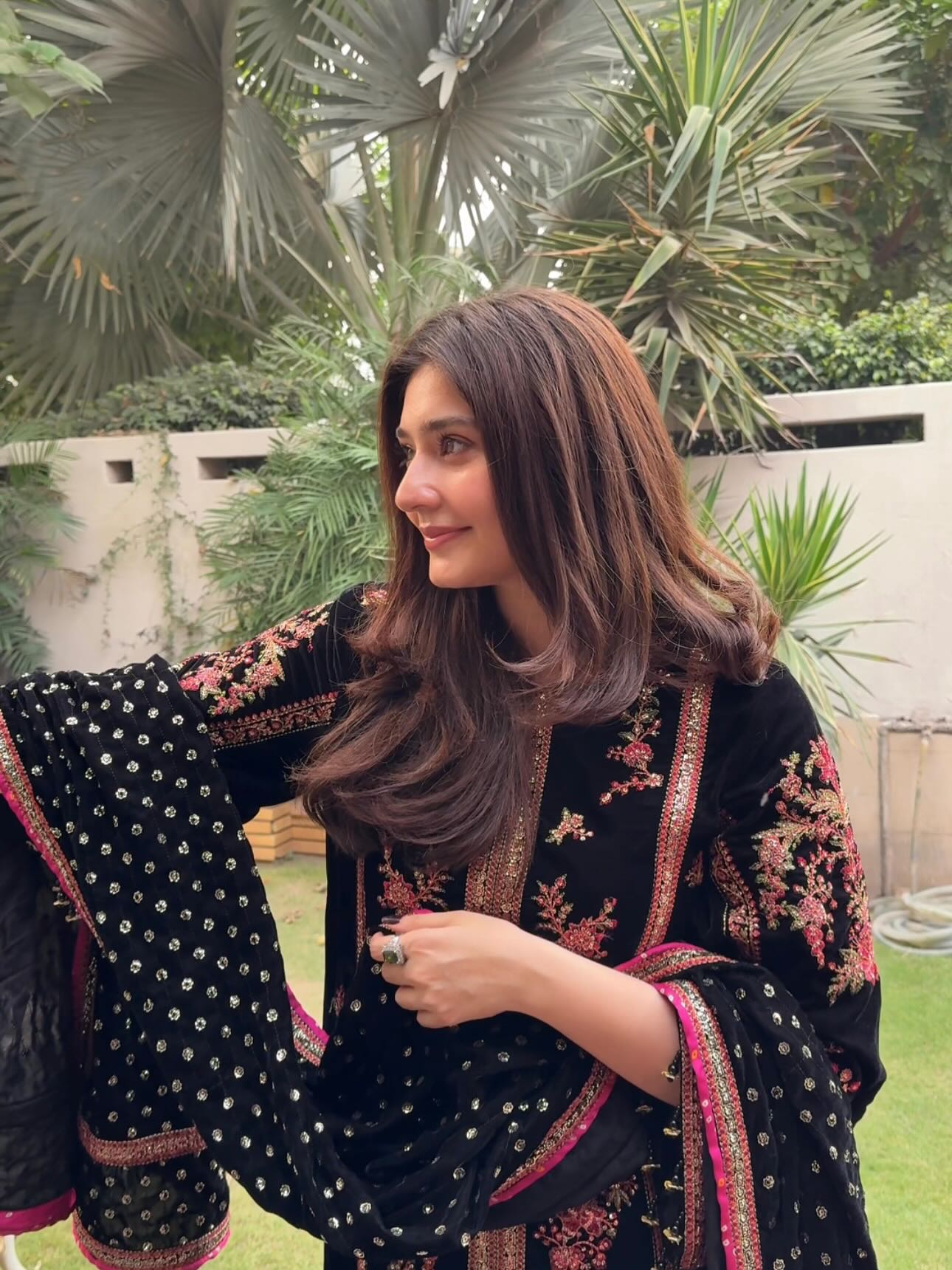 Aneelas Luxury Lawn Embroidered Suit 3 Piece Unstitched - Oceans Lawn
