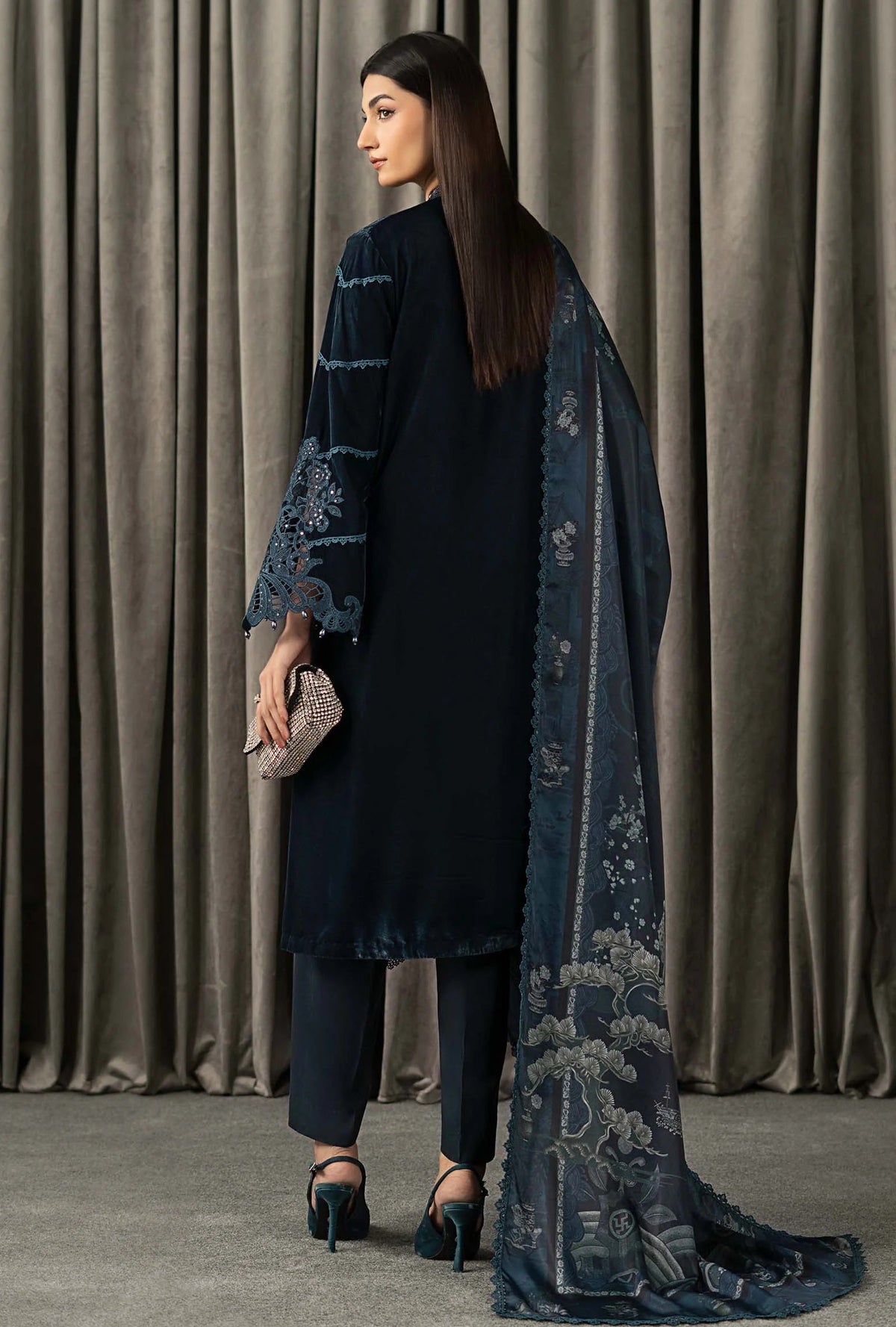 Maria B Luxury Embroidered Velvet 3Pc Unstitched Suit