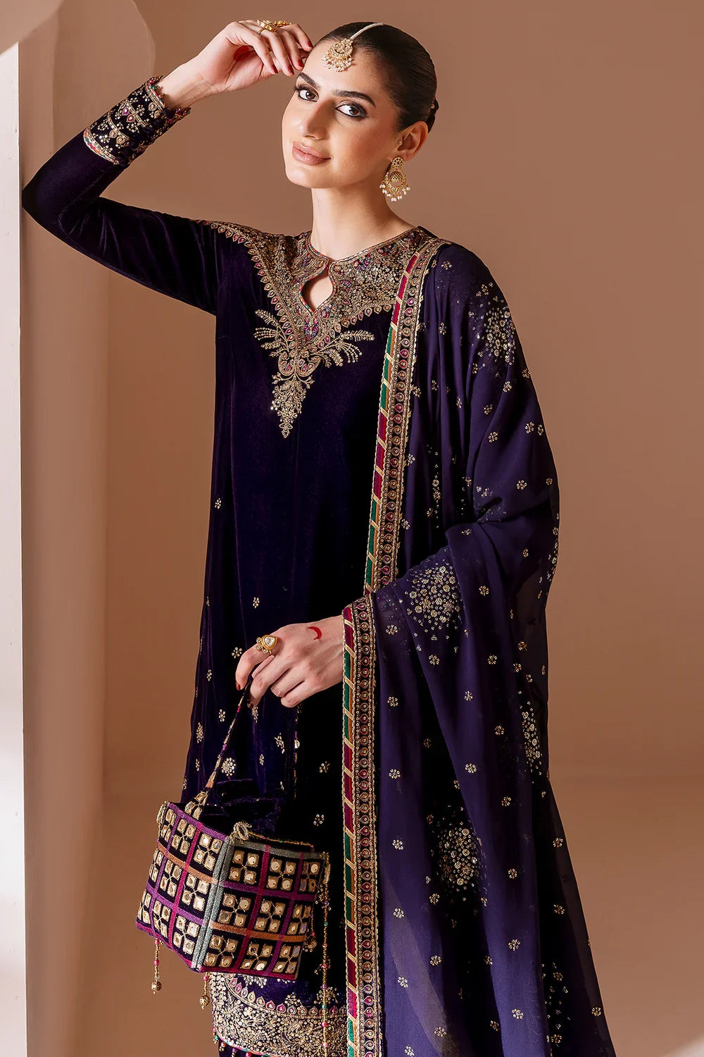 Jazmin Embroidered Velvet Formal 3 Pieces Unstitched CVF Nilofer