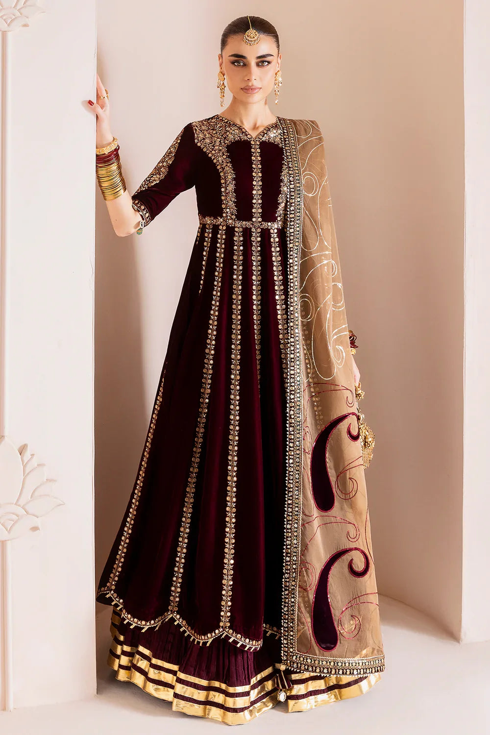Jazmin Chandani Embroidered Velvet Unstitched 3Pc Maxi CVF