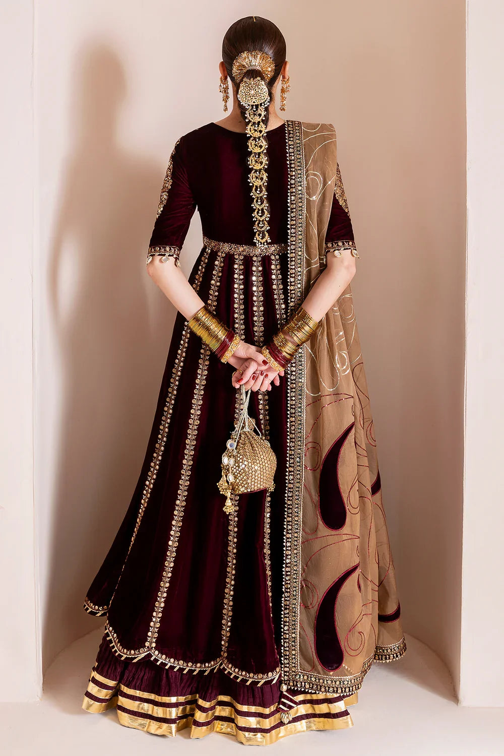 Jazmin Chandani Embroidered Velvet Unstitched 3Pc Maxi CVF