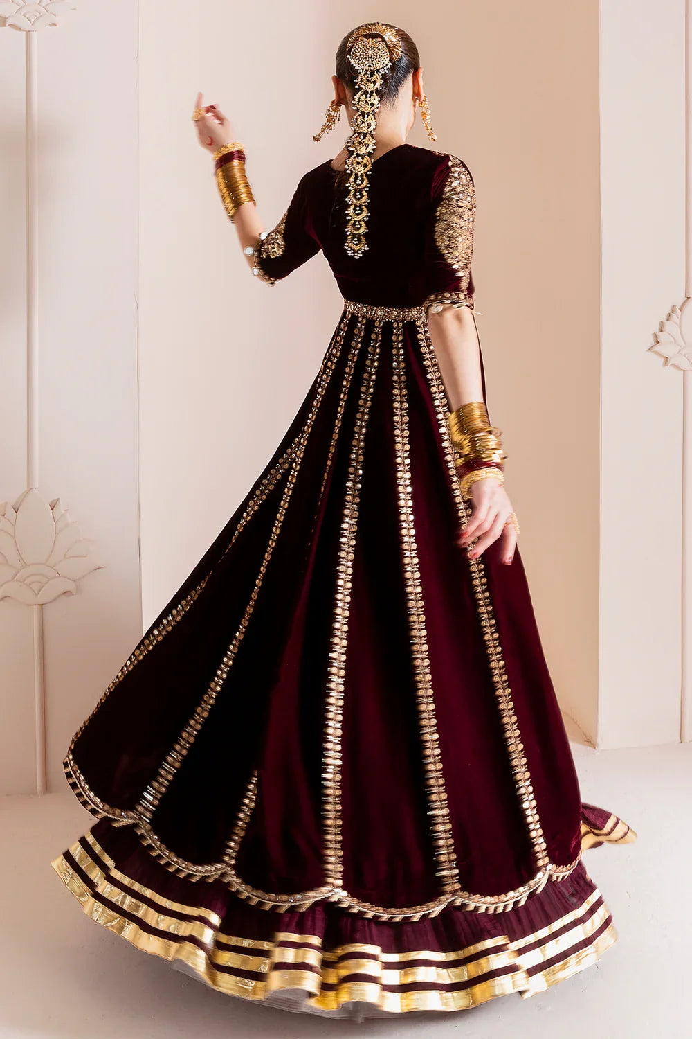 Jazmin Chandani Embroidered Velvet Unstitched 3Pc Maxi CVF
