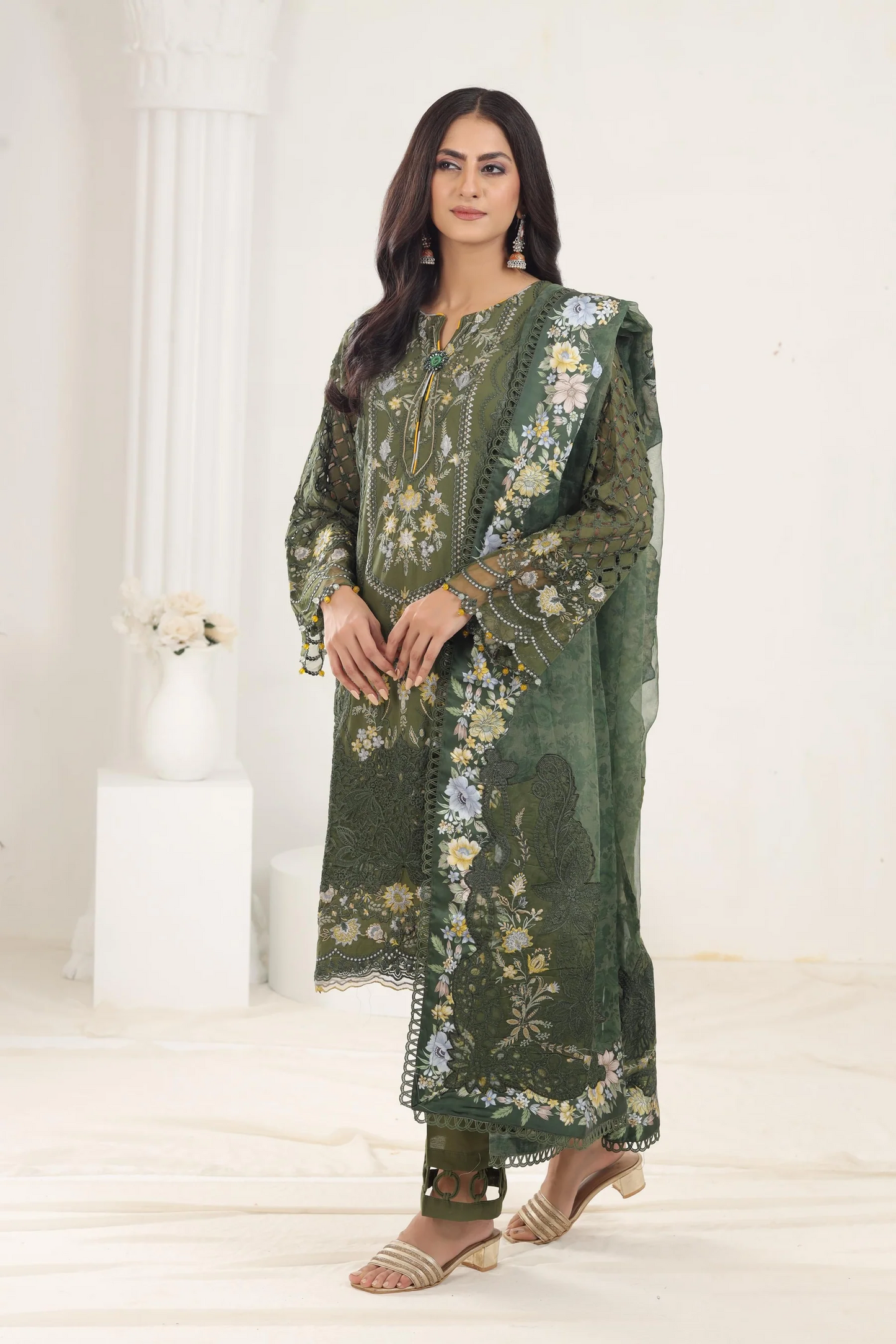 Baroque Embroidered Luxury Lawn Unstitched 3Pc Suit BQU