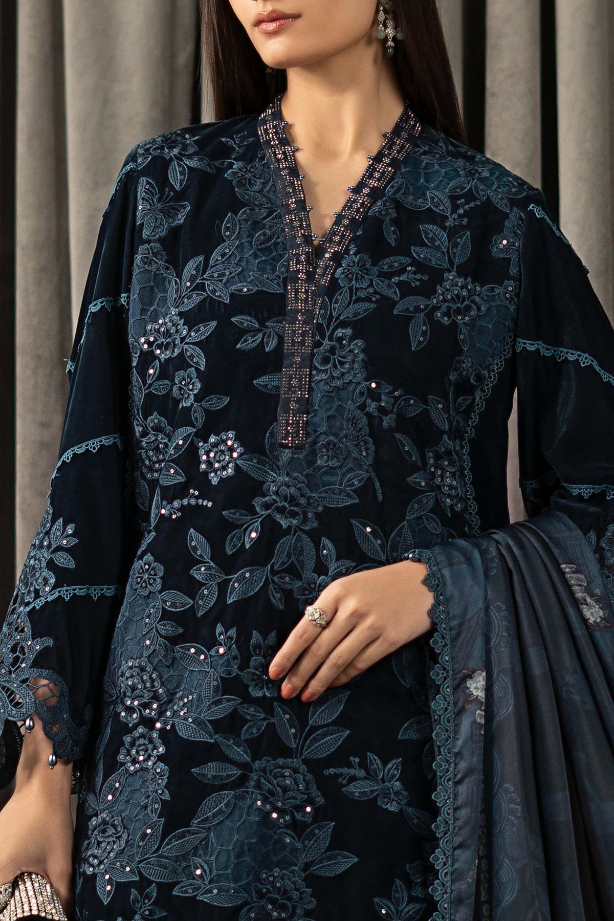Maria B Luxury Embroidered Velvet 3Pc Unstitched Suit