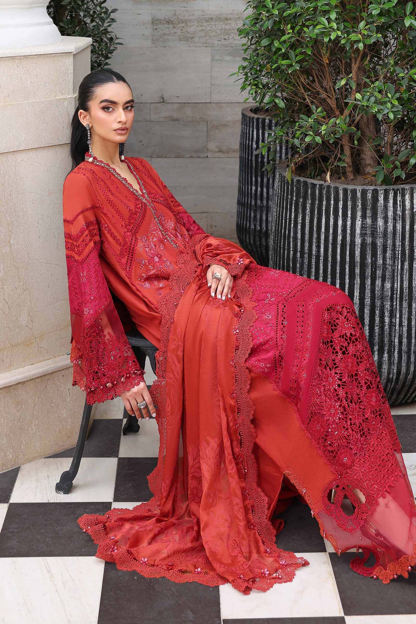 Maria B Luxury Embroidered Lawn 3Pc Unstitched / Stitched Suit