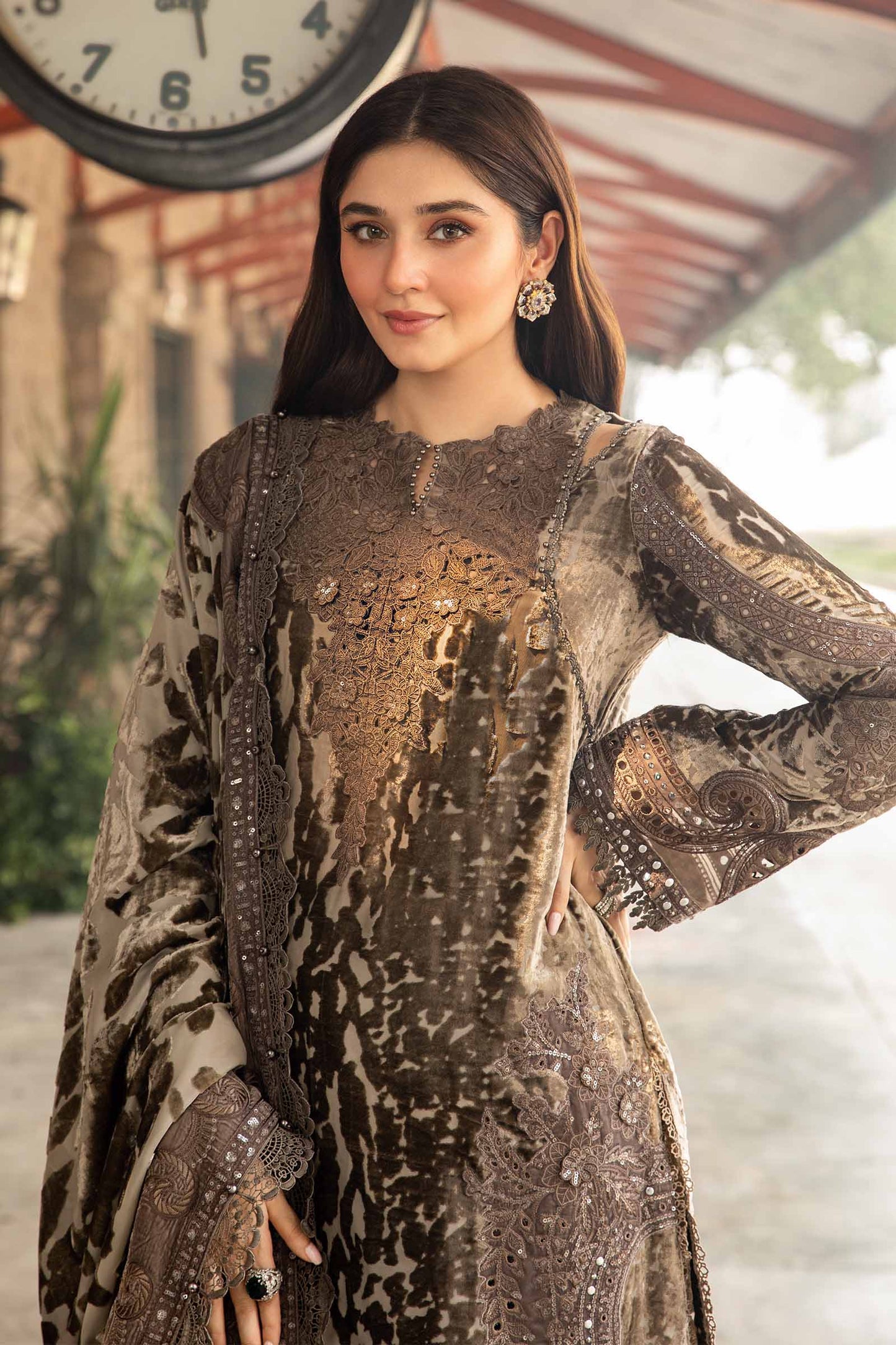 Maria.B Luxury Velvet 3 Piece Unstitched Embroidered Palachi Suit