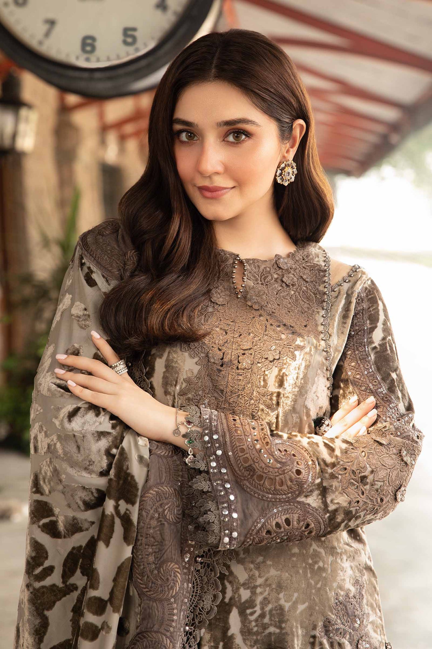 Maria.B Luxury Velvet 3 Piece Unstitched Embroidered Palachi Suit