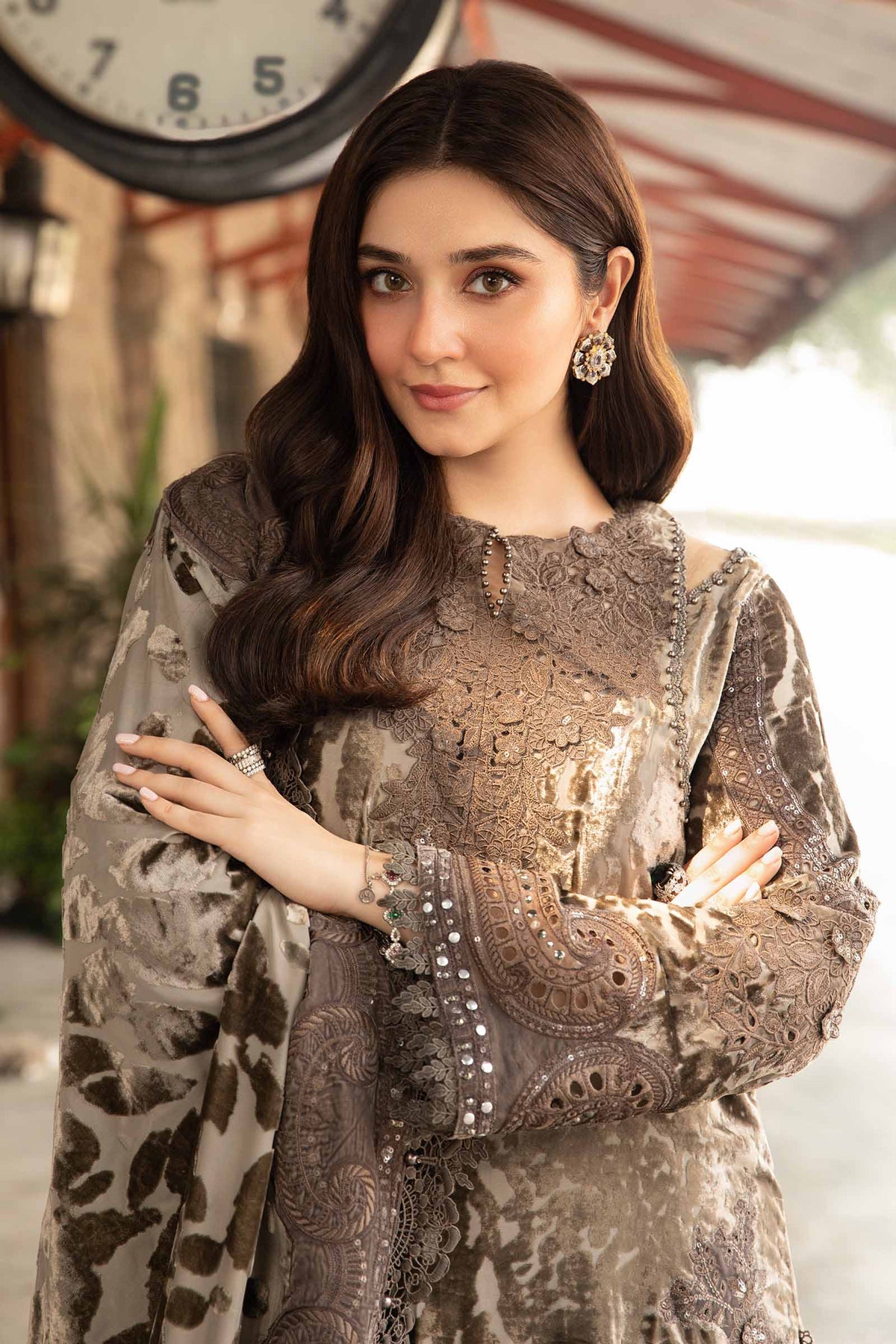 Maria.B Luxury Velvet 3 Piece Unstitched Embroidered Palachi Suit