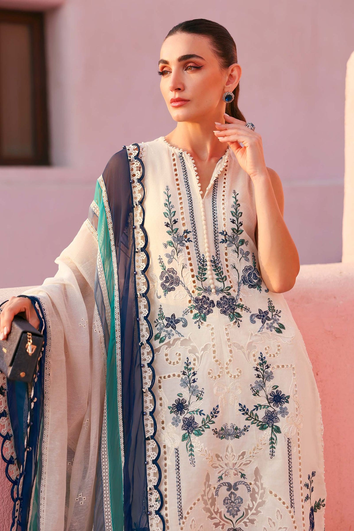 Maria.B Luxury Lawn Unstitched Embroidered 3Pc Suit D