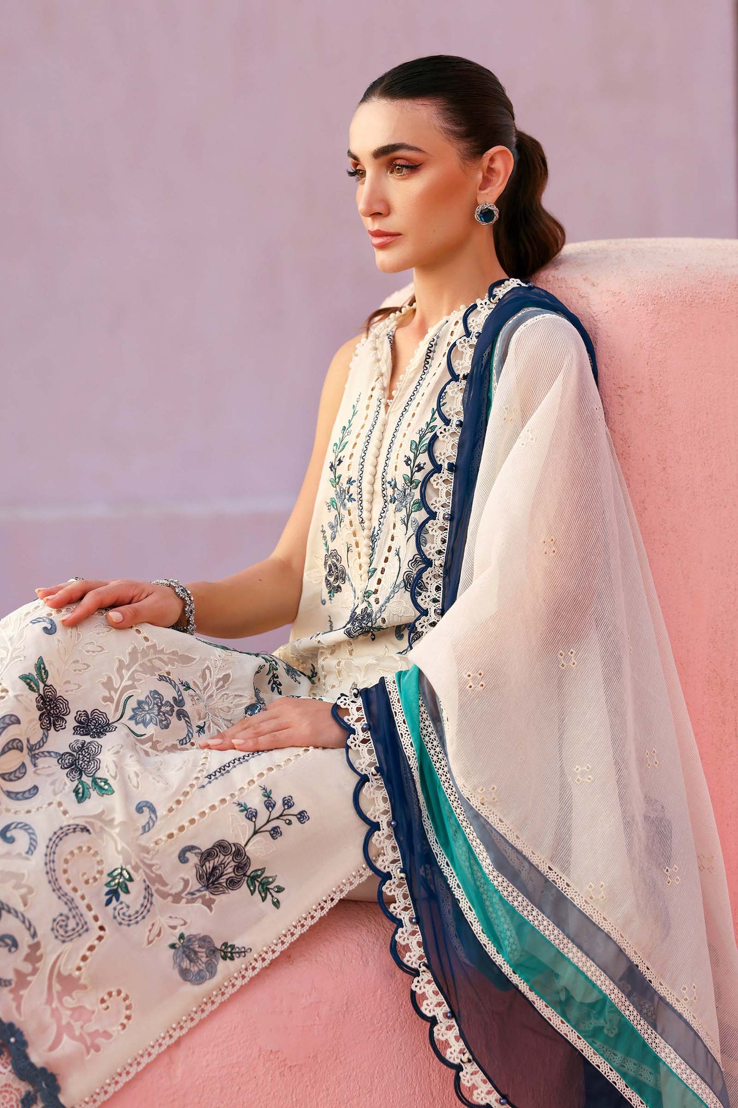 Maria.B Luxury Lawn Unstitched Embroidered 3Pc Suit D