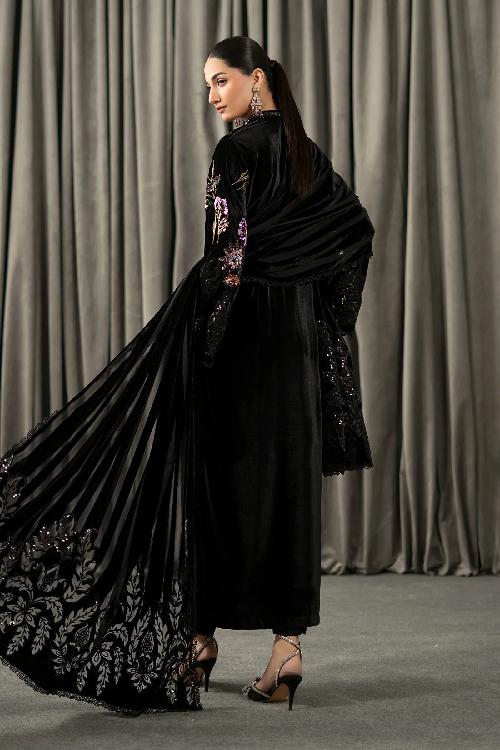 Maria.B Winter Luxe Embroidered Velvet Unstitched 3Pc Suit With Palaichi Shawl