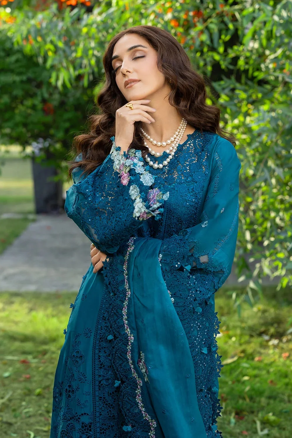 Elaf Premium Embroidered Luxury Lawn Unstitched 3Pc Suit SAPPHIRE