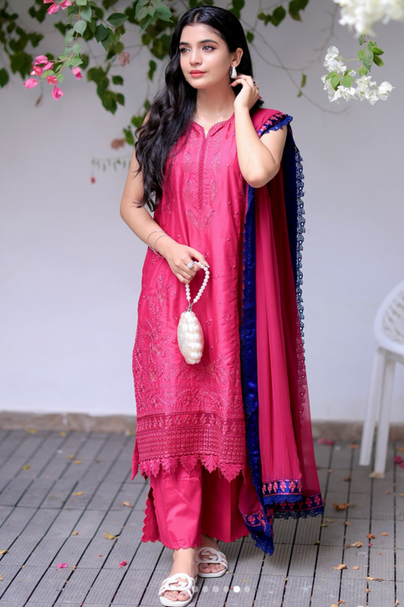 Republic Womenswear Luxury Lawn Embroidered 3 Pc Unstitched Suit Shocking Pink