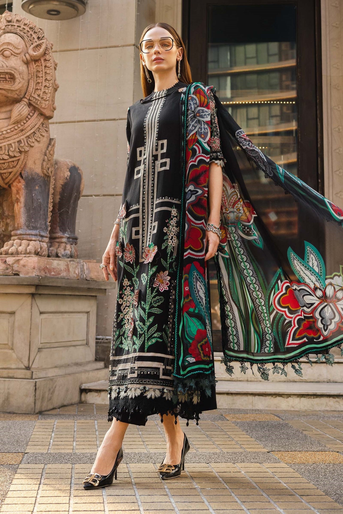 Maria B Luxury Embroidered Lawn 3Pc Unstitched Suit
